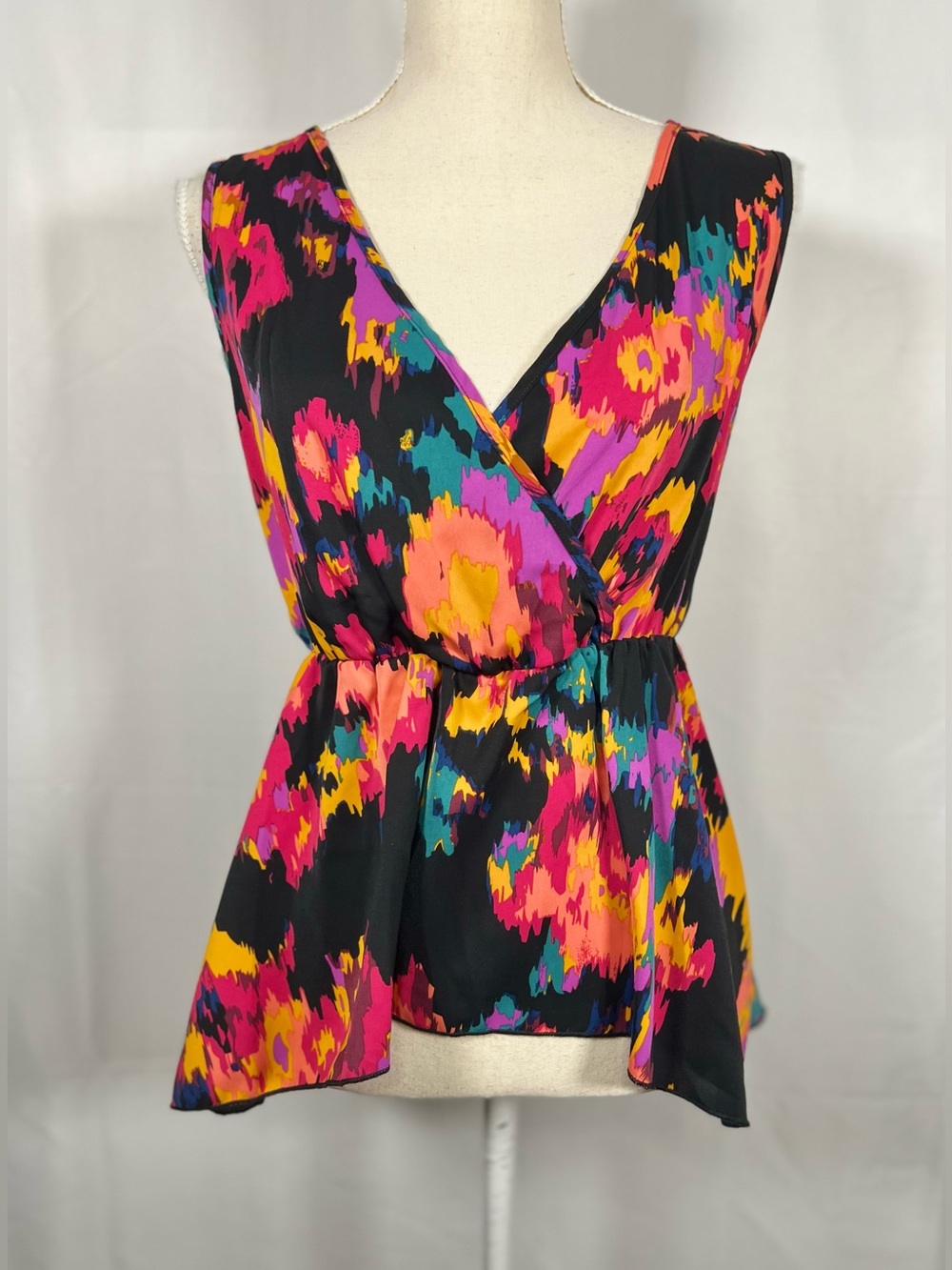 Emery Rose Faux Wrap Peplum Blouse L Black Abstract Print Colorful Stretch Waist - Picture 8 of 8